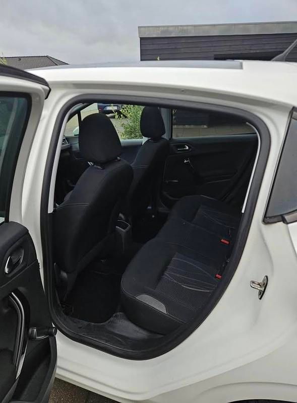 Brugt Peugeot 208 99 HK (72 kW) 2015 Hvid Hatchback