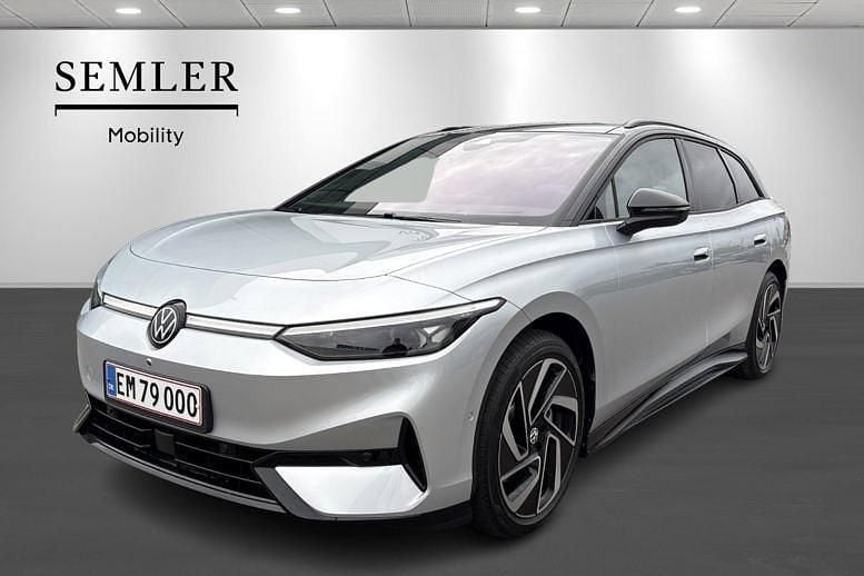 Sølvmetal Brugt 2025 VW ID.7 Style Stationcar | 529.900 kr. - Billede 1/4