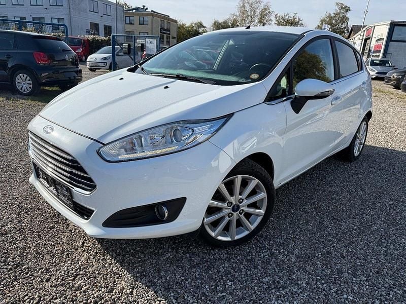 Hvid Brugt 2017 Ford Fiesta Titanium Hatchback | 47.990 kr. (Dyr) - Billede 1/4