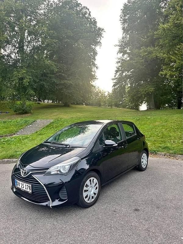 Sort Brugt 2015 Toyota Yaris MPV | 75.000 kr. (Fair pris) - Billede 1/4