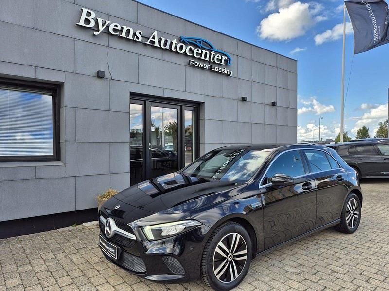 Sort Brugt 2021 Mercedes A250 Advantage Sedan | 249.900 kr. (Fair pris) - Billede 1/4