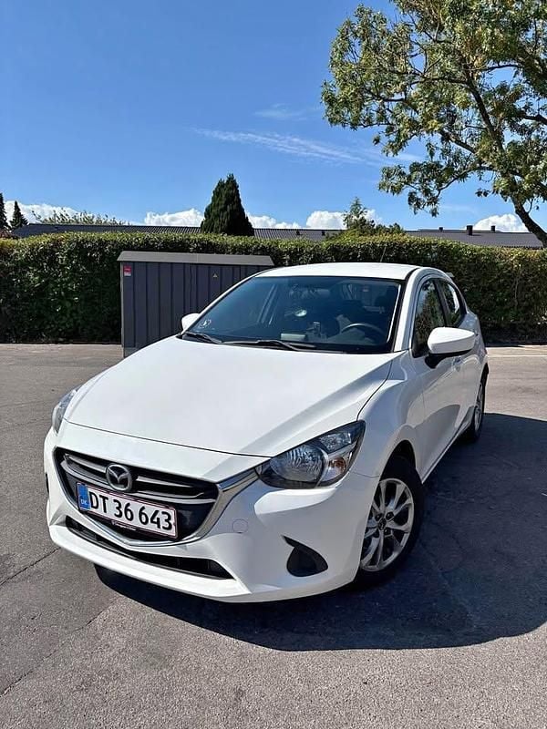 Hvid Brugt 2015 Mazda 2 Hatchback | 70.000 kr. (God pris) - Billede 1/4
