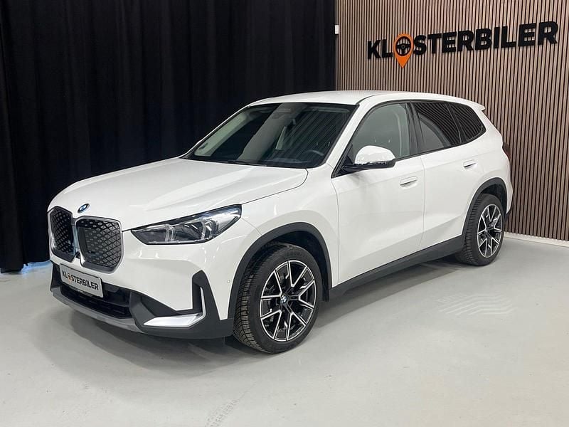 Hvid Brugt 2024 BMW iX1 SUV | 329.700 kr. (Fair pris) - Billede 1/4