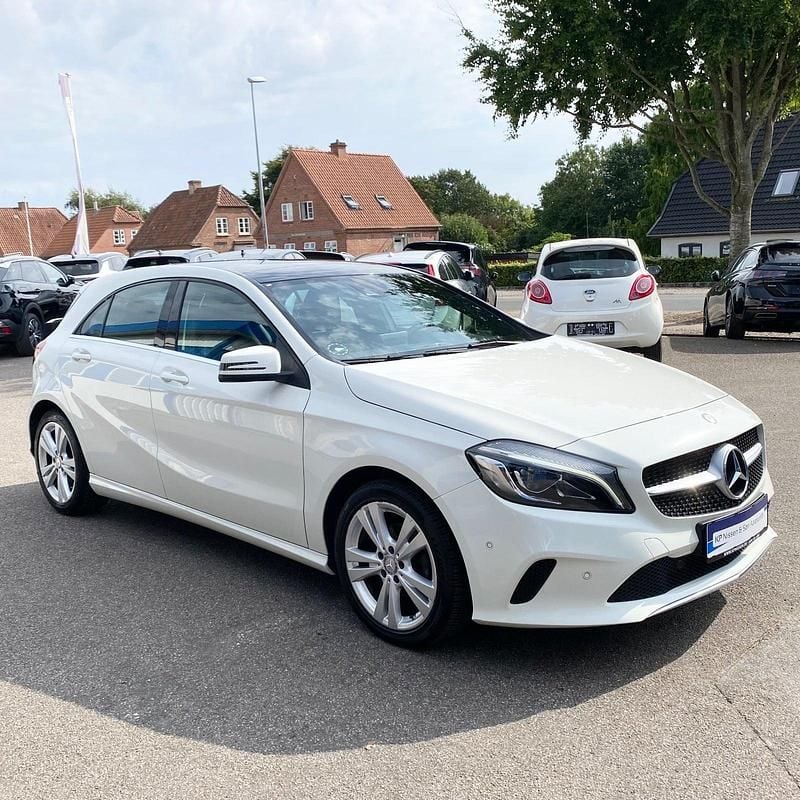Brugt Mercedes A180 Urban 109 HK (80 kW) 2016 Hvid Hatchback