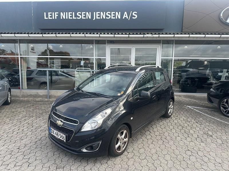 Sortmetal Brugt 2013 Chevrolet Spark LTZ Hatchback | 19.500 kr. (Super pris) - Billede 1/4
