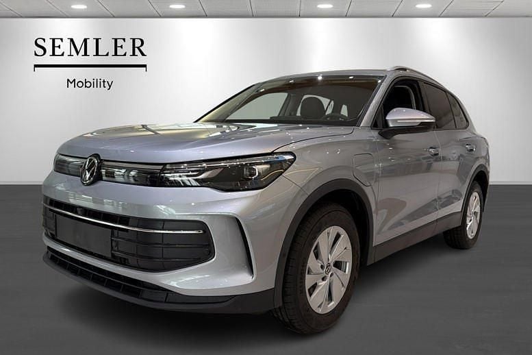 Sølvmetal Ny 2025 VW Tiguan Business SUV | 529.900 kr. - Billede 1/4