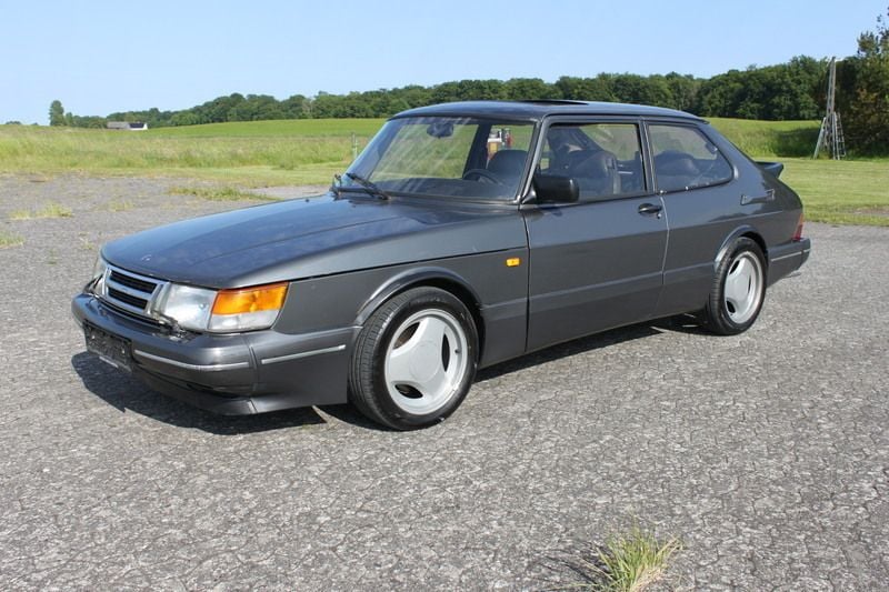 Sølv Brugt 1992 Saab 900 Hatchback | 154.999 kr. - Billede 1/4