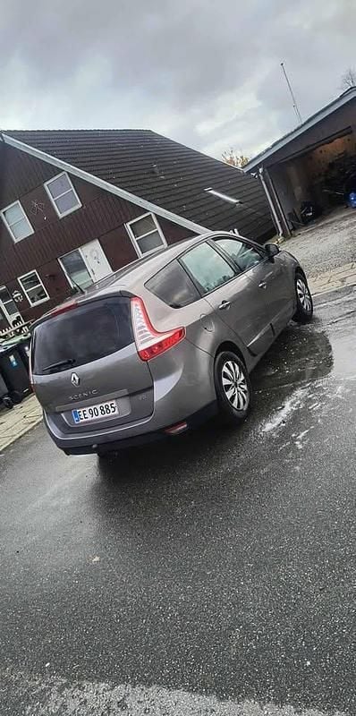 Brugt Renault Grand Scénic 110 HK (80 kW) 2011 MPV