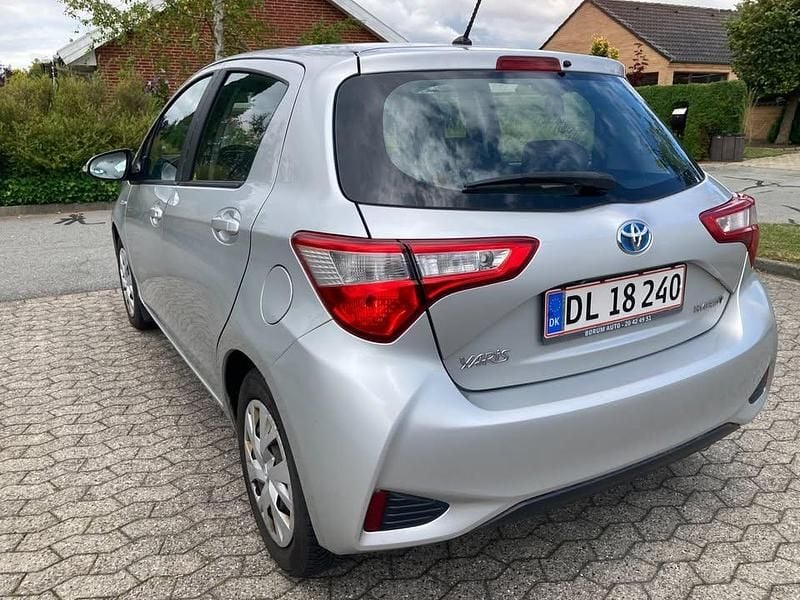Brugt Toyota Yaris Hybrid H1 100 HK (73 kW) 2017 Hatchback