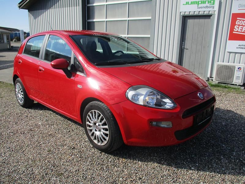 Brugt Fiat Punto S 69 HK (50 kW) 2014 Rød Hatchback