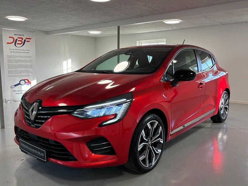 Rødmetal Brugt 2021 Renault Clio V Intens Hatchback | 144.900 kr. - Billede 1/4
