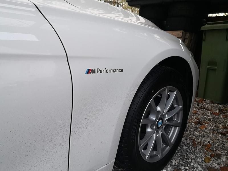 Hvid Brugt 2015 BMW 320 M Sport Stationcar | 103.900 kr. (God pris) - Billede 1/8