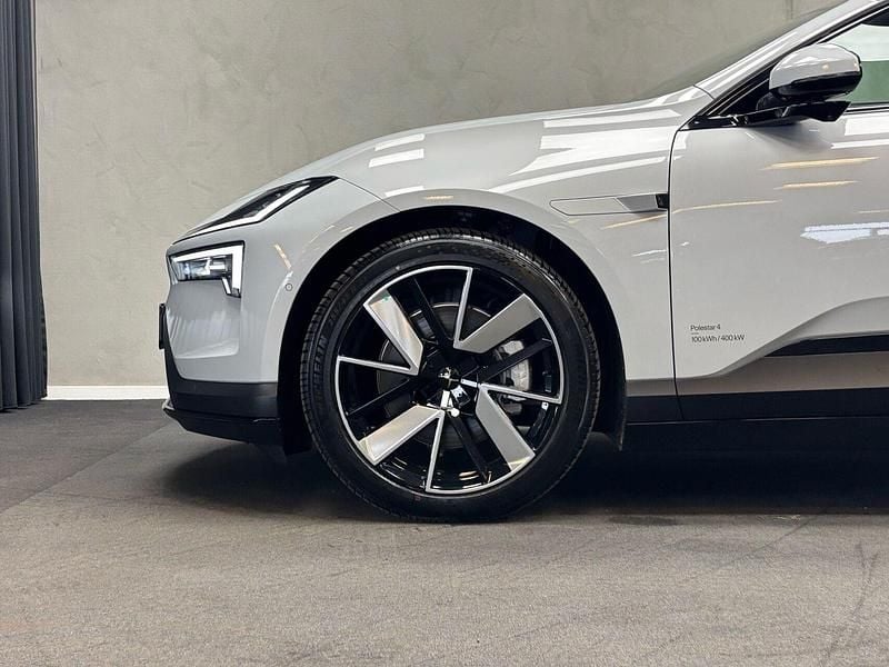 Ny Polestar 4 400 kW (544 HK) 2025 Magnesium SUV