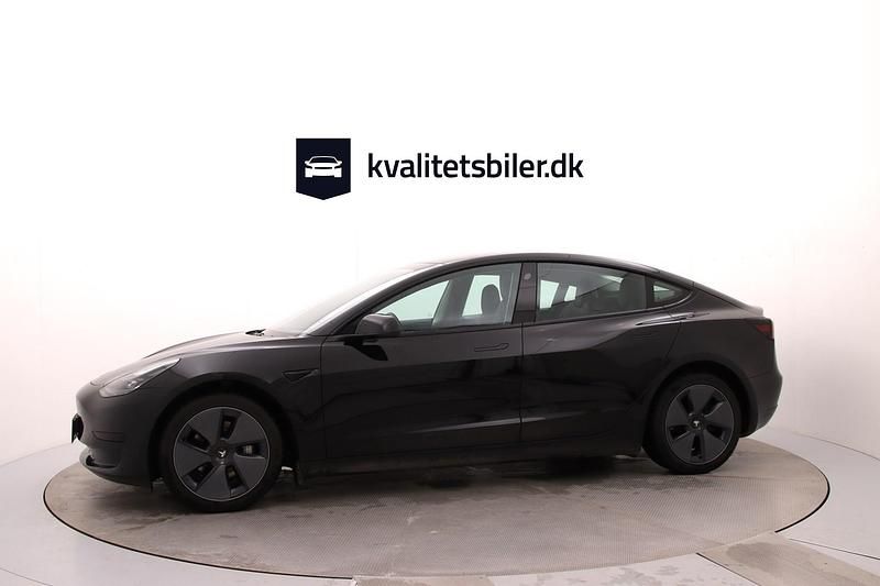 Brugt Tesla Model 3 Standard Range Plus 208 kW (283 HK) 2023 Sortmetal Sedan