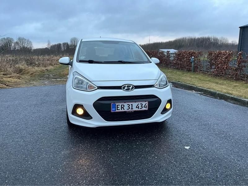 Brugt Hyundai i10 Comfort 65 HK (47 kW) 2016 Hvid Hatchback