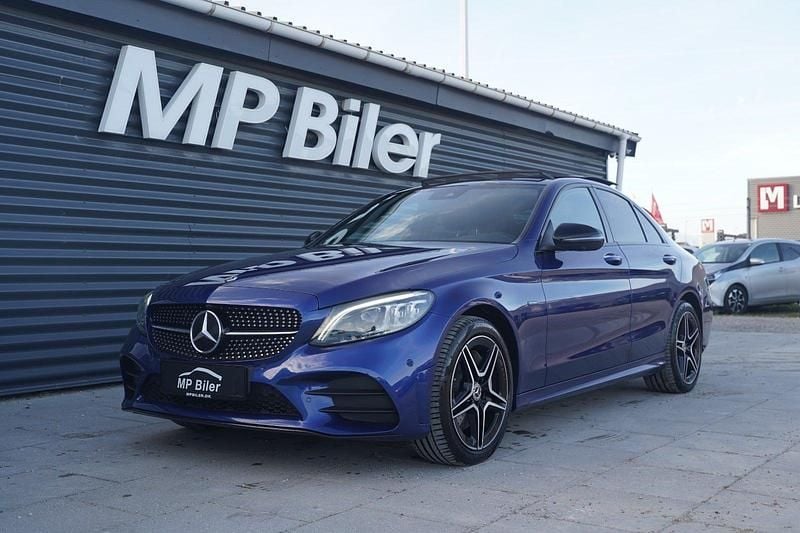 Blå Brugt 2020 Mercedes C300e AMG Sedan | 339.900 kr. (Dyr) - Billede 1/4