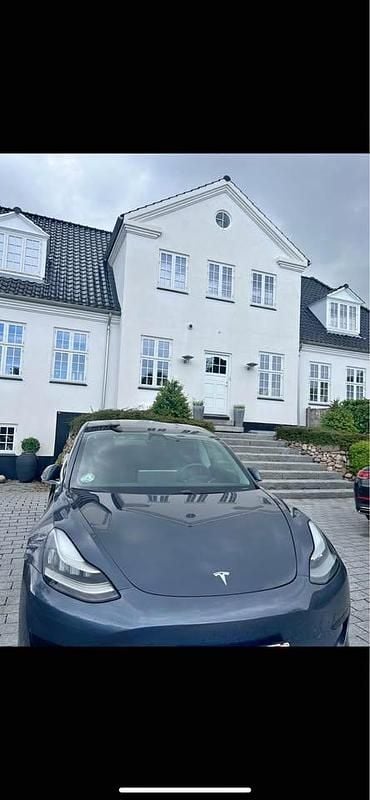 Grå Brugt 2020 Tesla Model 3 Sedan | 155.000 kr. (Fair pris) - Billede 1/3