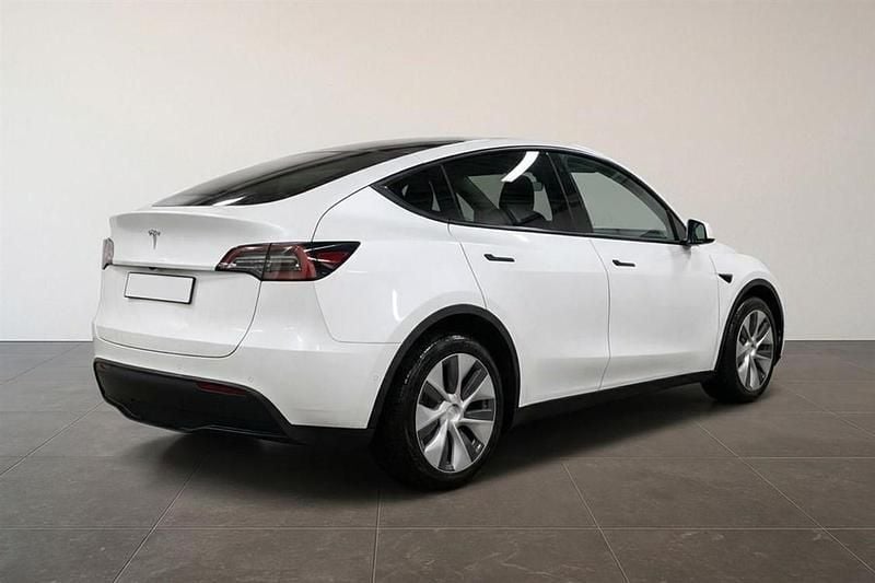 Brugt Tesla Model Y Standard Range 219 kW (299 HK) 2022 Hvidmetal SUV