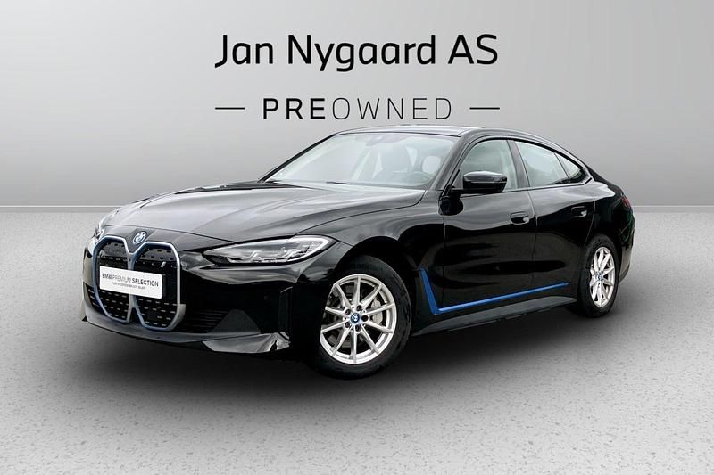 Sort Brugt 2023 BMW i4 Shadowline Sedan | 379.900 kr. (God pris) - Billede 1/4