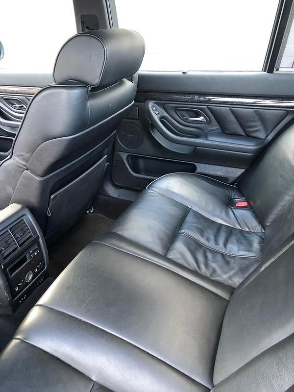 Brugt BMW 740 M Sport 286 HK (210 kW) 1996 Sølv Sedan