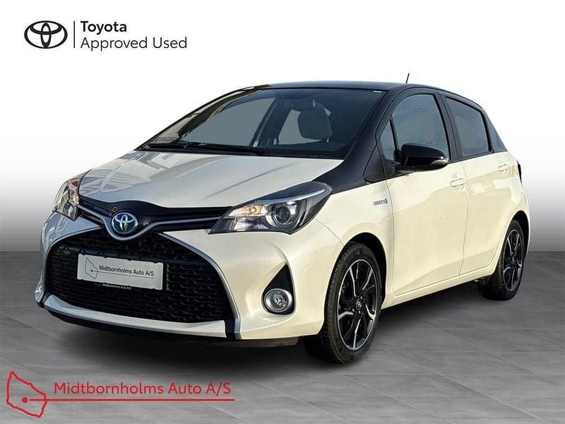 Hvid/sort Brugt 2016 Toyota Yaris Hybrid PURE Hatchback | 99.900 kr. (God pris) - Billede 1/3