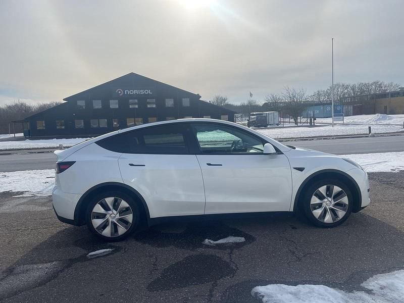 Brugt Tesla Model Y RWD 219 kW (299 HK) 2023 Hvidmetal SUV