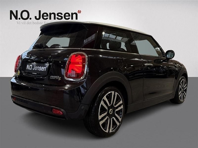Brugt Mini Cooper SE 135 kW (184 HK) 2022 Sort/hvid Hatchback