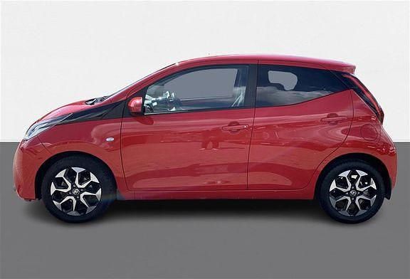 Brugt Toyota Aygo x-press 72 HK (52 kW) 2019 068 white Hatchback