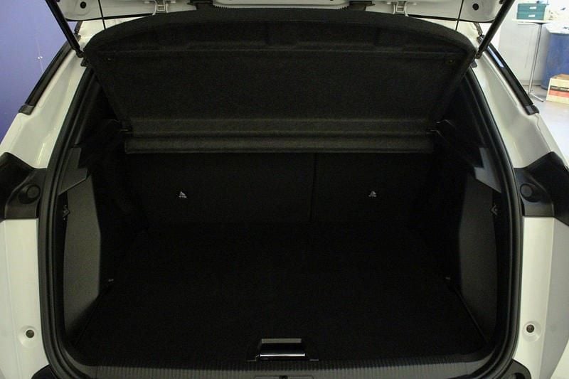 Brugt Peugeot e-2008 GT 100 kW (136 HK) 2023 Perlemorshvid SUV