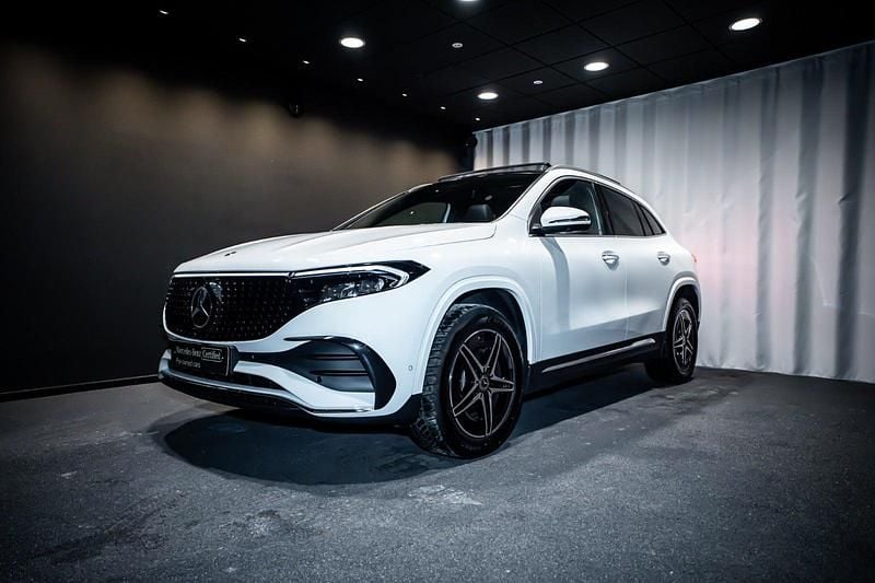 Farve: hvid Brugt 2025 Mercedes EQA250+ Premium SUV | 379.900 kr. (Dyr) - Billede 1/4