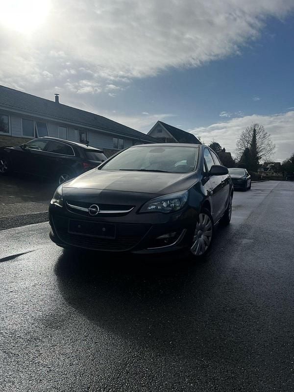 Brugt Opel Astra Eco 115 HK (84 kW) 2013 Grå Hatchback