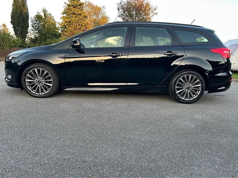 Brugt Ford Focus ST-Line 120 HK (88 kW) 2017 Sort Stationcar