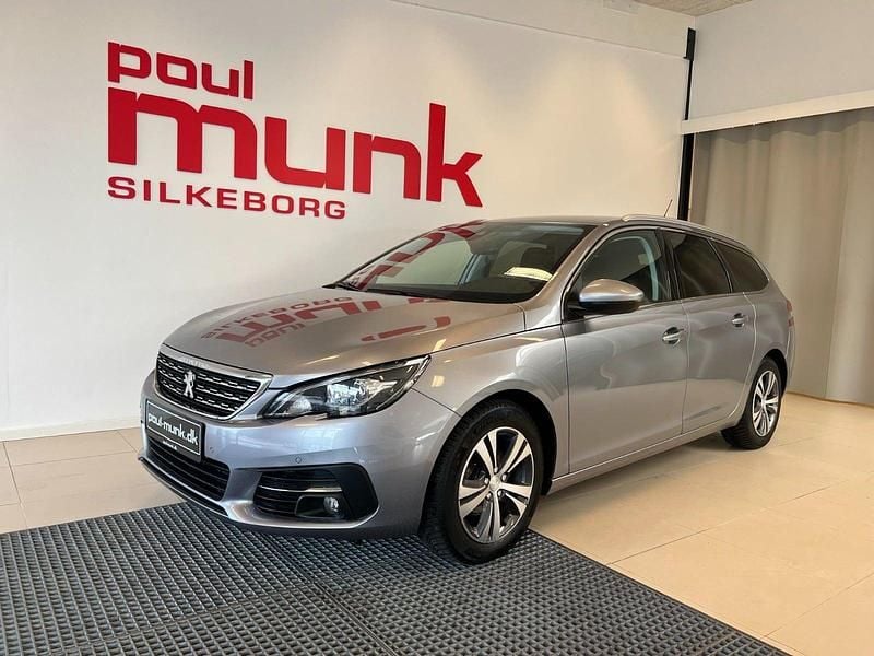 Sølvmetal Brugt 2017 Peugeot 308 Allure Stationcar | 109.990 kr. (Lidt for dyr) - Billede 1/4