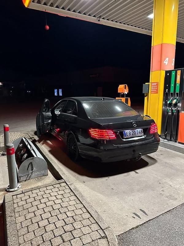 Brugt Mercedes E200 136 HK (100 kW) 2014 Sort Sedan