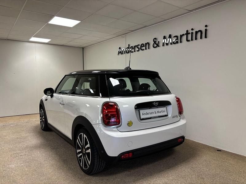 Brugt Mini Cooper 135 kW (184 HK) 2023 Nanuqwhite Hatchback