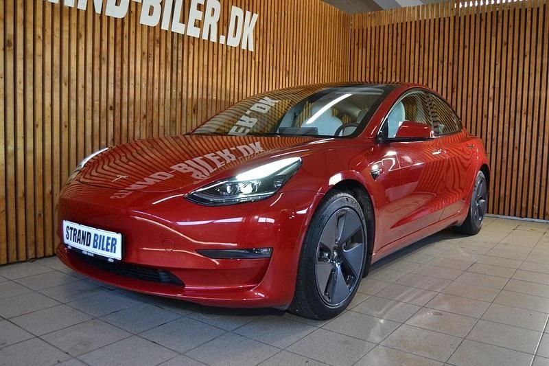 Rødmetal Brugt 2023 Tesla Model 3 Long Range AWD Sedan | 249.800 kr. (Fair pris) - Billede 1/4