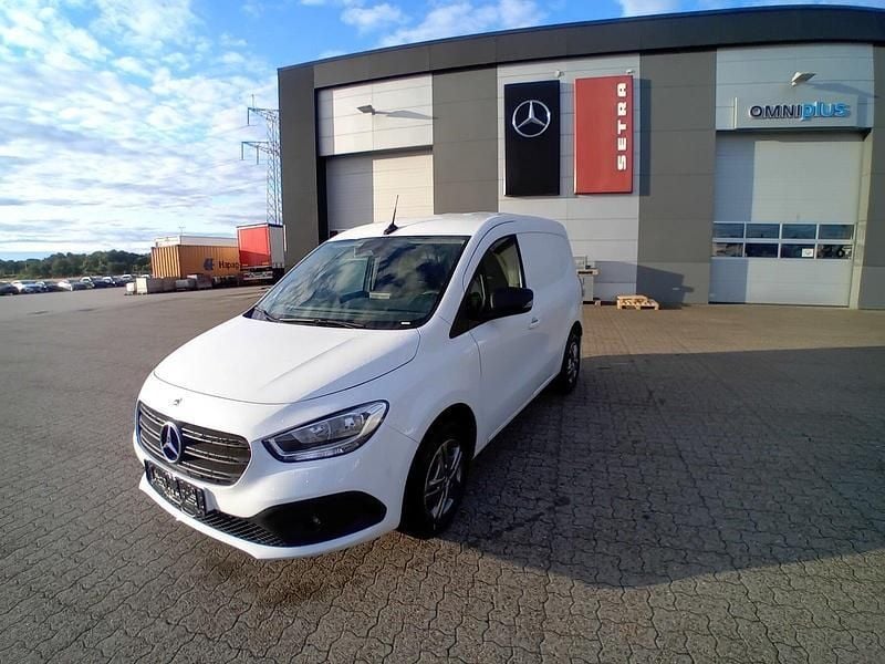 Farve: hvid Brugt 2024 Mercedes Citan 110 | 209.900 kr. - Billede 1/4