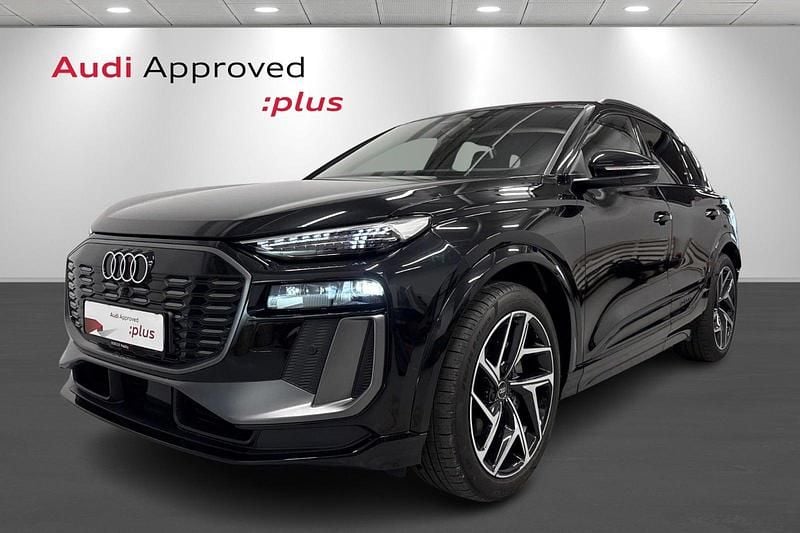 Ny Audi Q6 e-tron Performance 225 kW (306 HK) 2025 Sortmetal SUV
