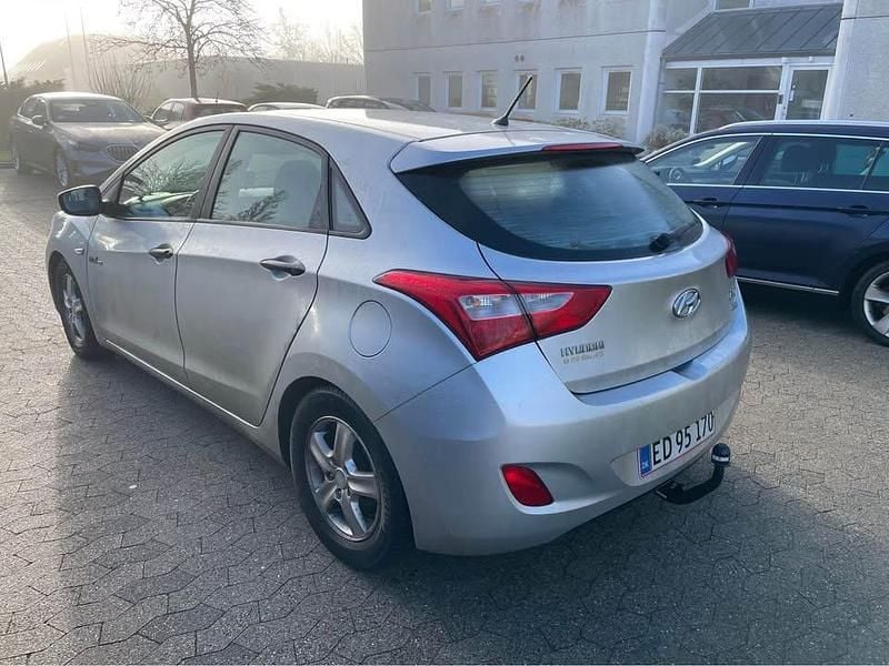 Brugt Hyundai i30 Comfort 110 HK (80 kW) 2014 Grå Hatchback
