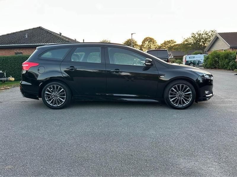 Brugt Ford Focus ST-Line 120 HK (88 kW) 2017 Sort Stationcar