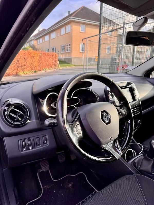 Brugt Renault Clio IV 90 HK (66 kW) 2014 Sort Hatchback