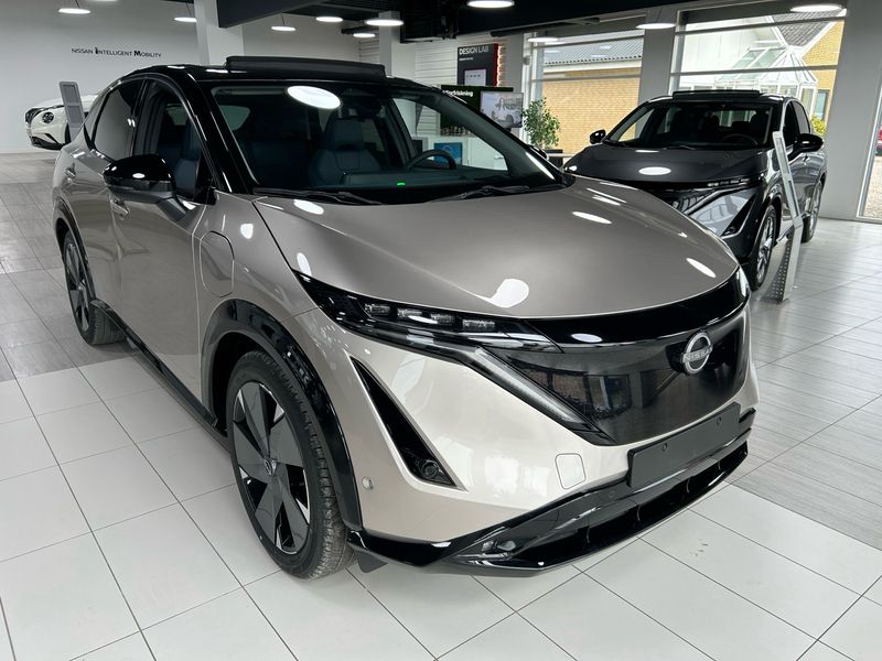 Warm silver 2tone Ny 2025 Nissan Ariya Evolve SUV | 359.900 kr. (Fair pris) - Billede 1/4