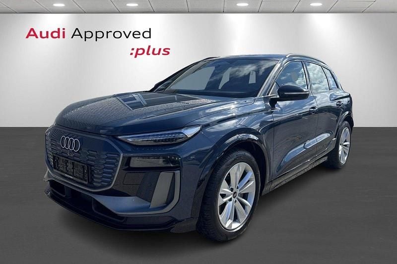 Blåmetal Brugt 2024 Audi Q6 e-tron Performance SUV | 609.900 kr. (Super pris) - Billede 1/4