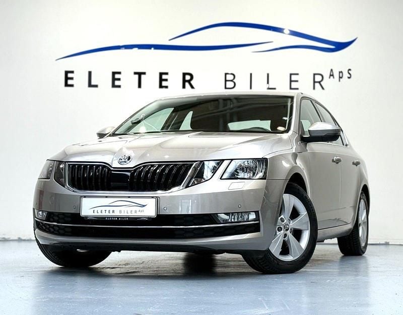 Champagnemetal Brugt 2017 Skoda Octavia Style Hatchback | 129.900 kr. (God pris) - Billede 1/4