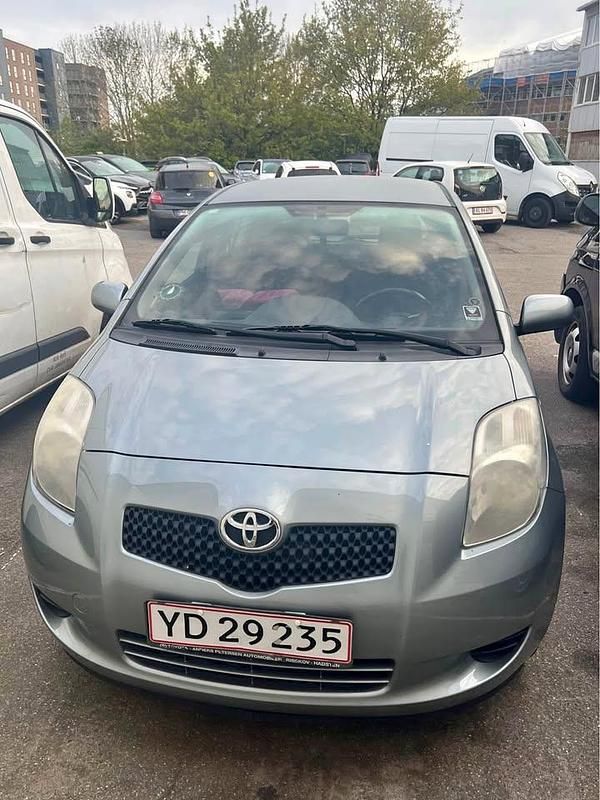 Brugt 2006 Toyota Yaris Hatchback | 22.000 kr. - Billede 1/4