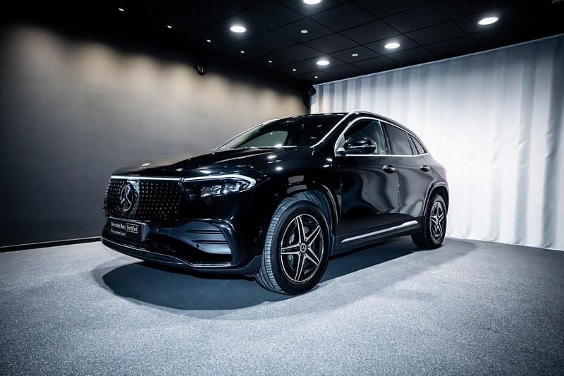 Farve: sortmetal Brugt 2025 Mercedes EQA250+ Premium SUV | 389.900 kr. (Lidt for dyr) - Billede 1/4