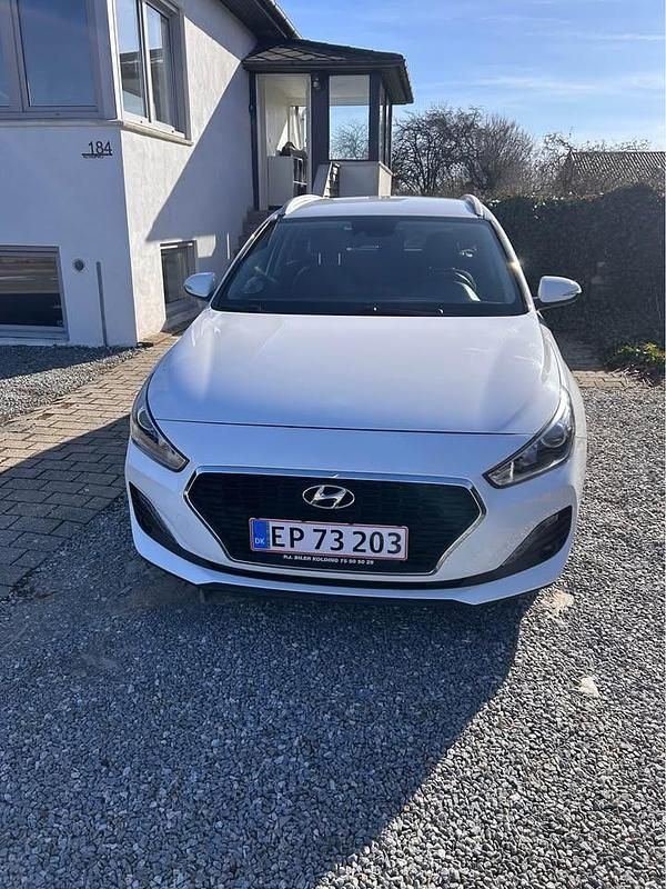 Brugt Hyundai i30 120 HK (88 kW) 2019 Hvid Stationcar