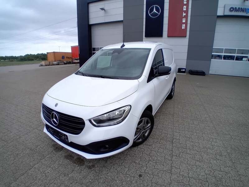 Farve: hvid Brugt 2022 Mercedes Citan 110 | 174.820 kr. - Billede 1/4