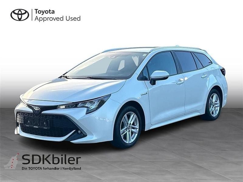 070 pearl white Brugt 2021 Toyota Corolla H3 Smart Stationcar | 199.900 kr. (Lidt for dyr) - Billede 1/3