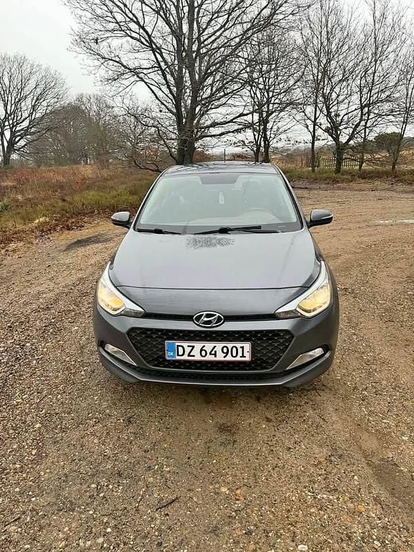 Brugt Hyundai i20 75 HK (55 kW) 2016 Grå Hatchback